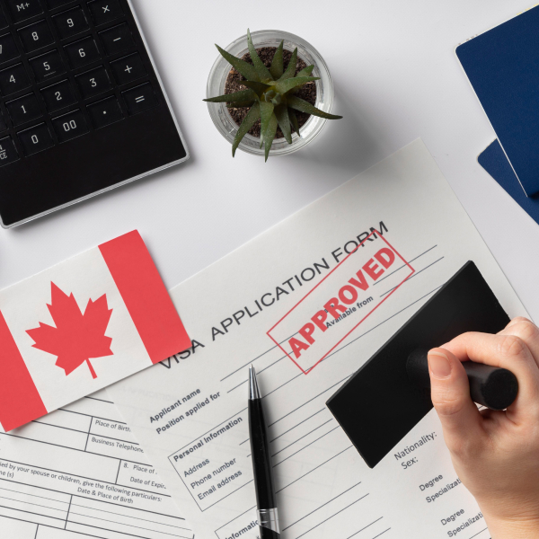 Mẫu đơn xin nhập cư Canada cho thường trú nhân.